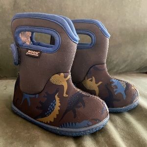 Baby Bogs waterproof snow boots - size 5